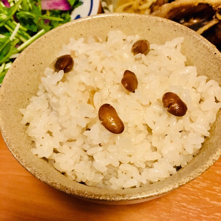 香ばしい匂いに感動!炒り豆茶飯